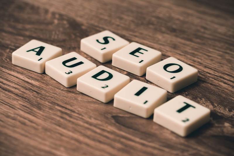 Analyse des erreurs SEO d'un site web pour améliorer sa visibilité sur Google